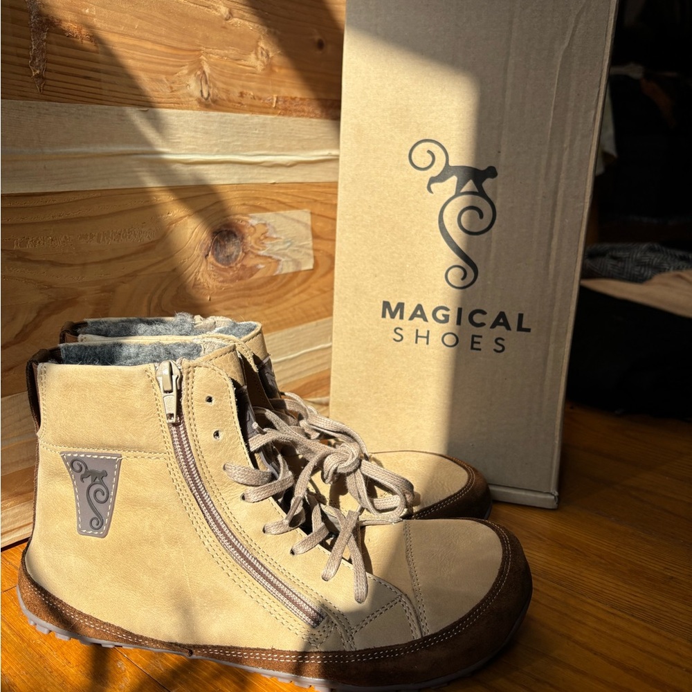 Magical Shoes Tan and Brown Leather Women's Barefoot Fall/Winter Shoes
